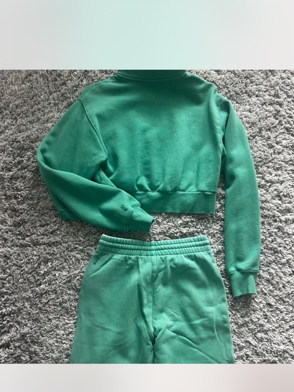 Aritzia Ina Two-Piece Wide-Leg Set in Emerald Green